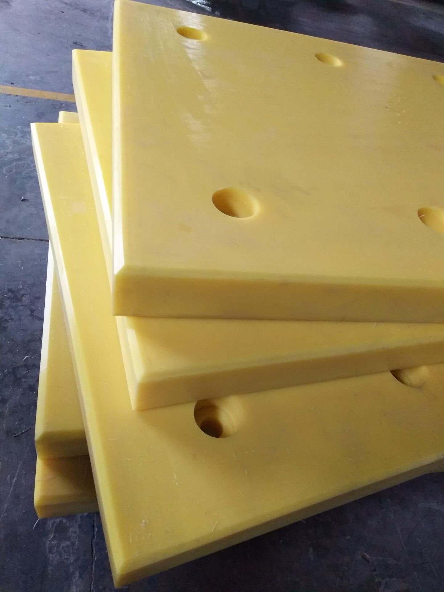 超高分子聚乙烯船舷护板